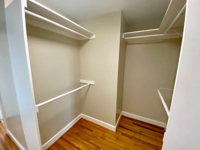 Building Photo - JUST REDUCED!!  Gorgeous 3 Bedroom Renovat...