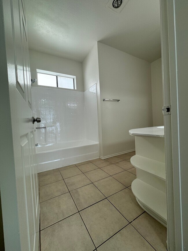 Building Photo - 4343 Whitsett Ave