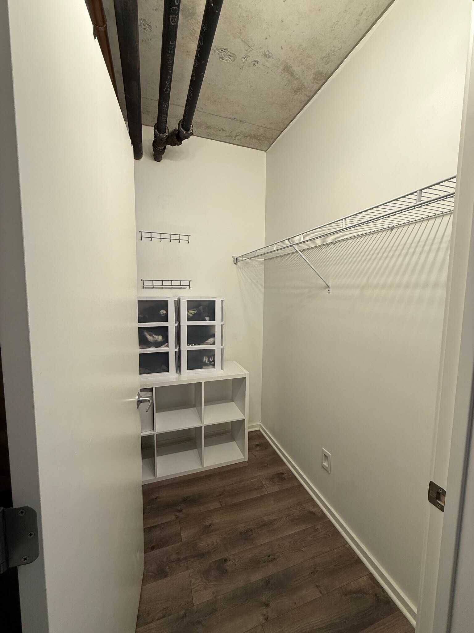 Building Photo - 659 W Randolph St