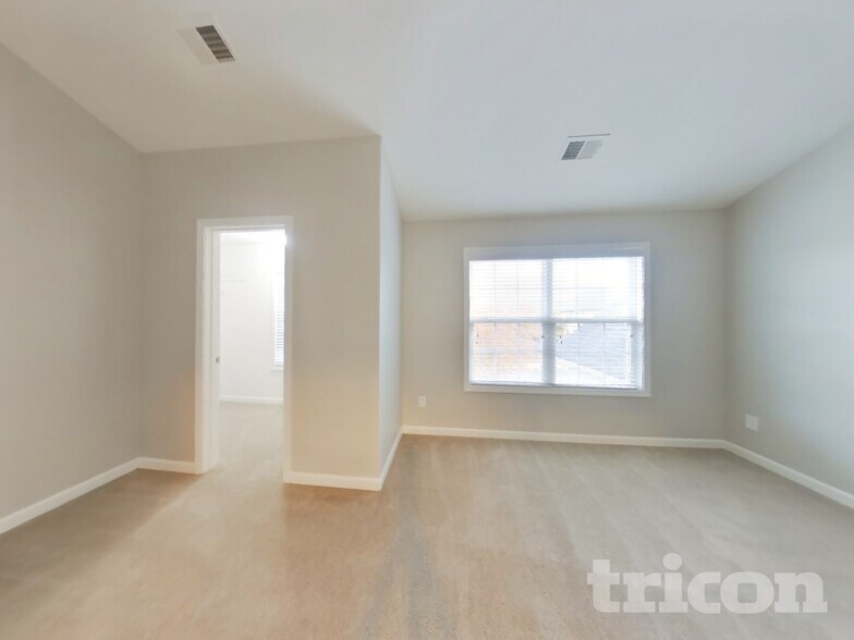 Building Photo - 173 Cliffhaven Cir