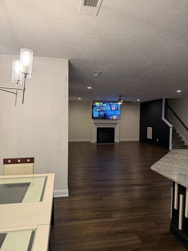 Building Photo - Welcome to your new home!