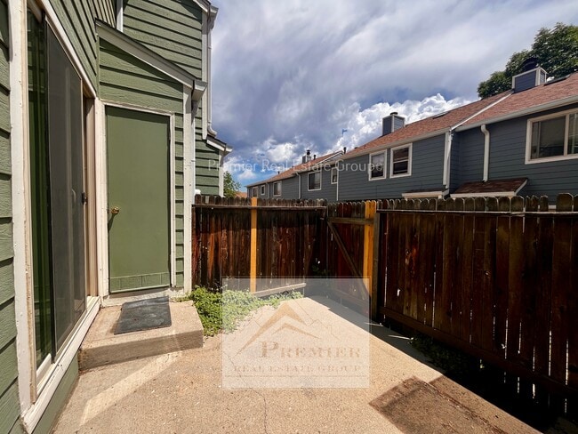 Building Photo - 3921 Donney Brook Ct
