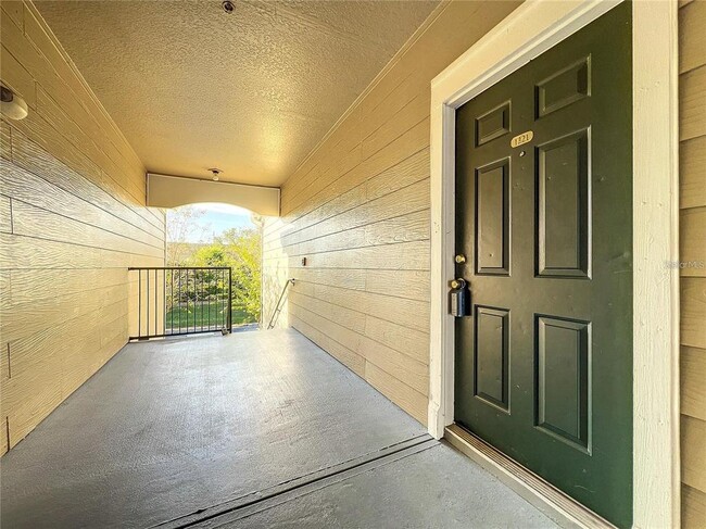 Building Photo - 13028 Plantation Park Cir