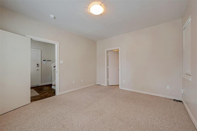 Building Photo - 1130 Patterson St