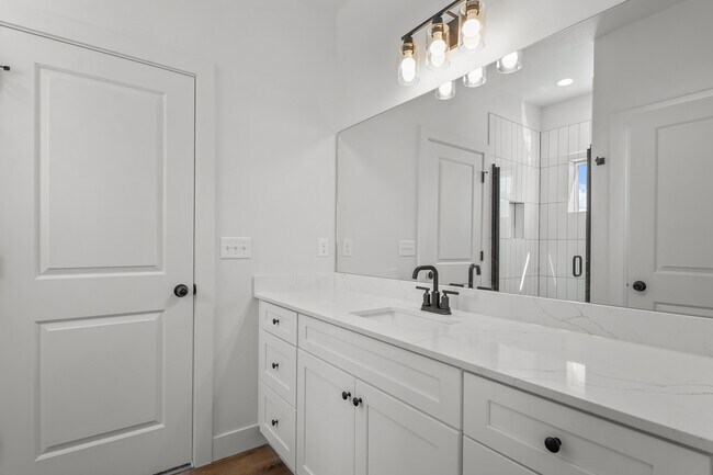 Building Photo - 489 W 1760 N