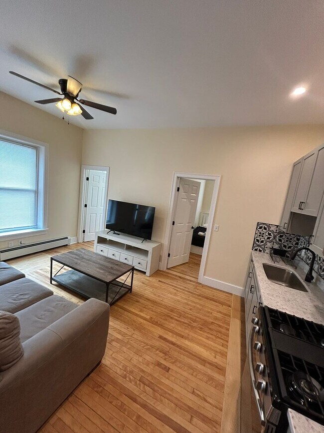 Building Photo - 416 Pearl St