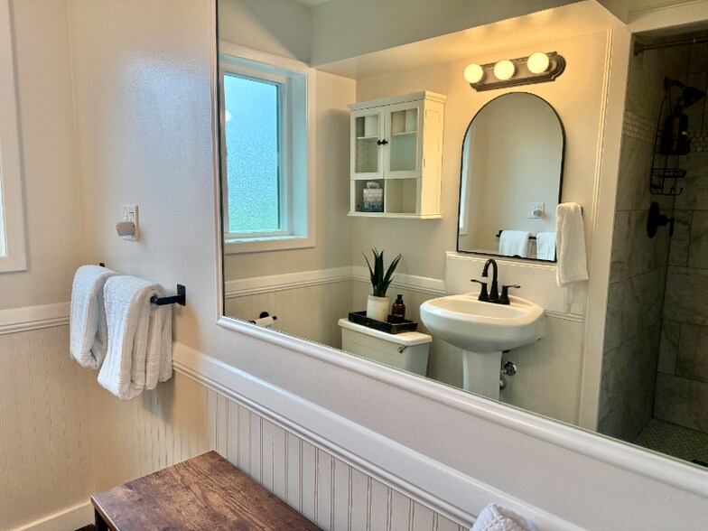 Building Photo - 11230 SW 90th Ave