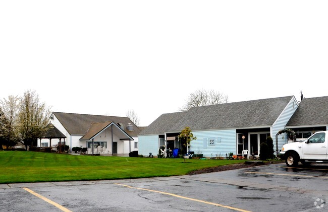 Building Photo - Sorgenfri and Hawthorne Park Apartments