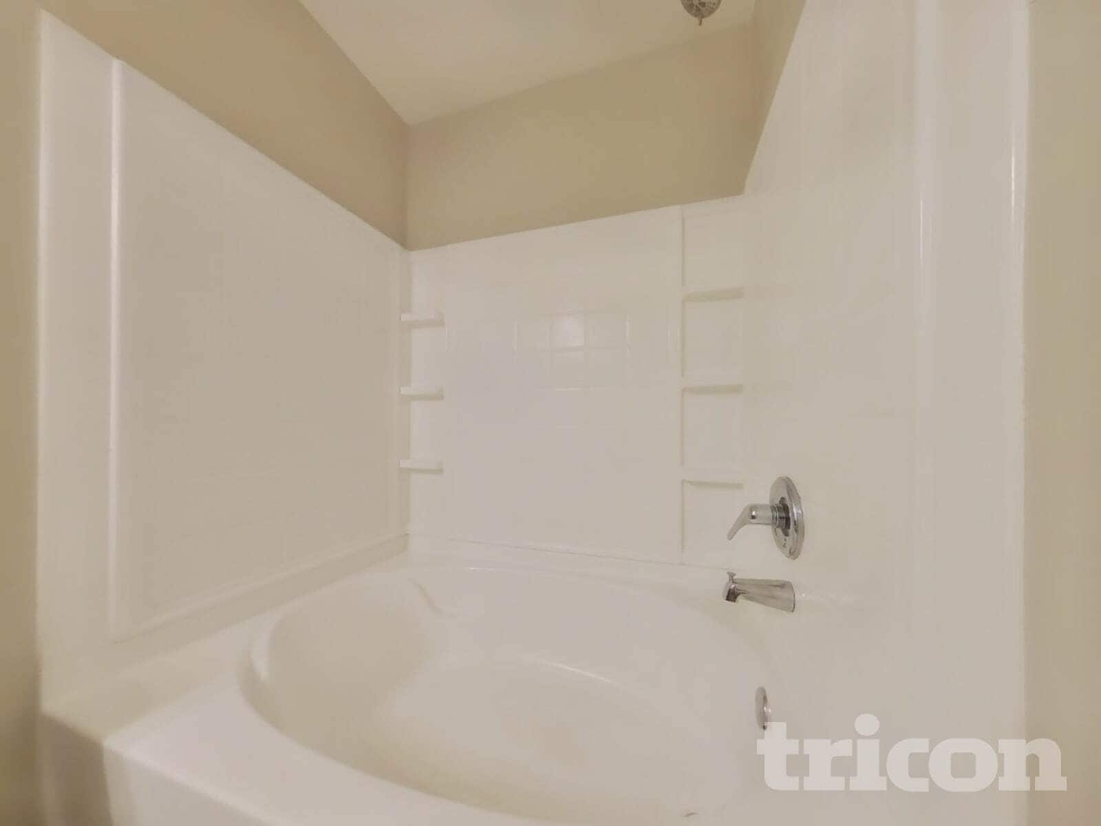 Building Photo - 722 Chestnut Ln