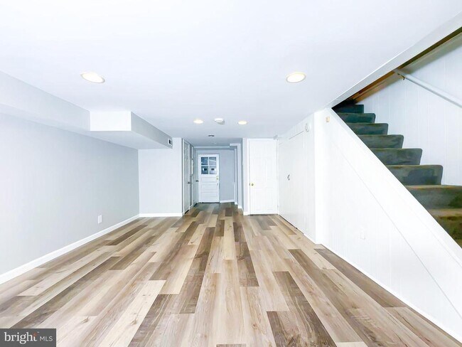 Building Photo - 532 Foxhall Pl SE