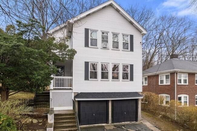 Building Photo - 67 Westchester Rd
