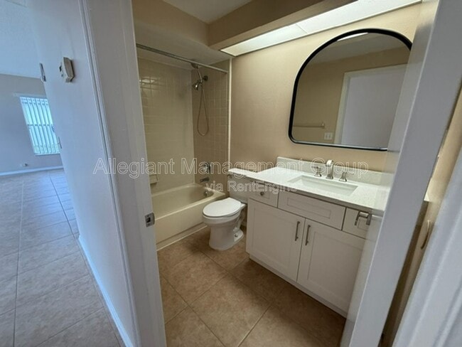 Building Photo - 1448 Avleigh Cir