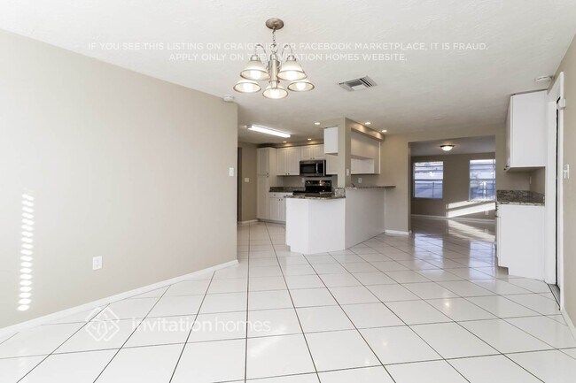 Building Photo - 3309 Seffner Dr