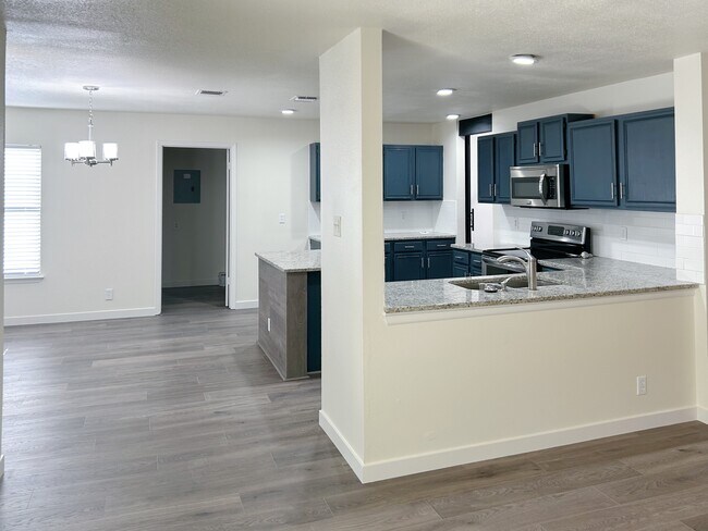 Building Photo - 16718 Stoney Glade