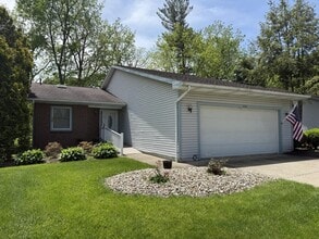 Building Photo - 596 Forest Creek Dr