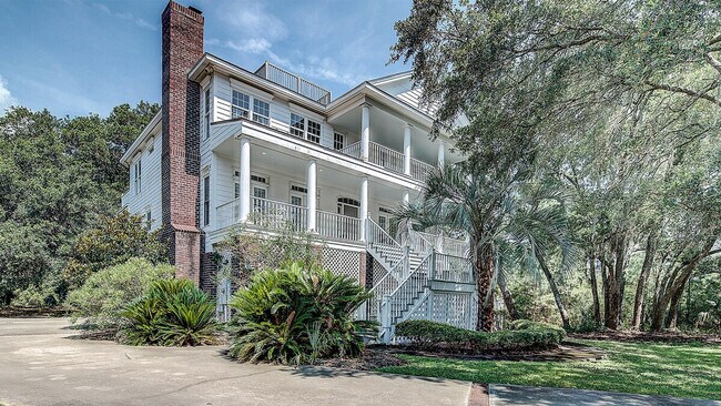 Building Photo - 635 Dune Oaks Dr