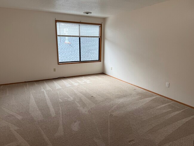 Building Photo - 7050 SW 174th Ave