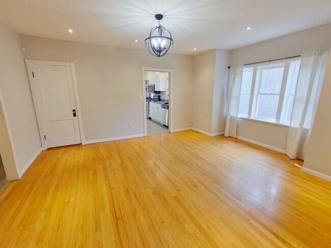 Building Photo - 144 S Sedgwick St