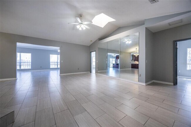 Building Photo - 4345 NW 35th St