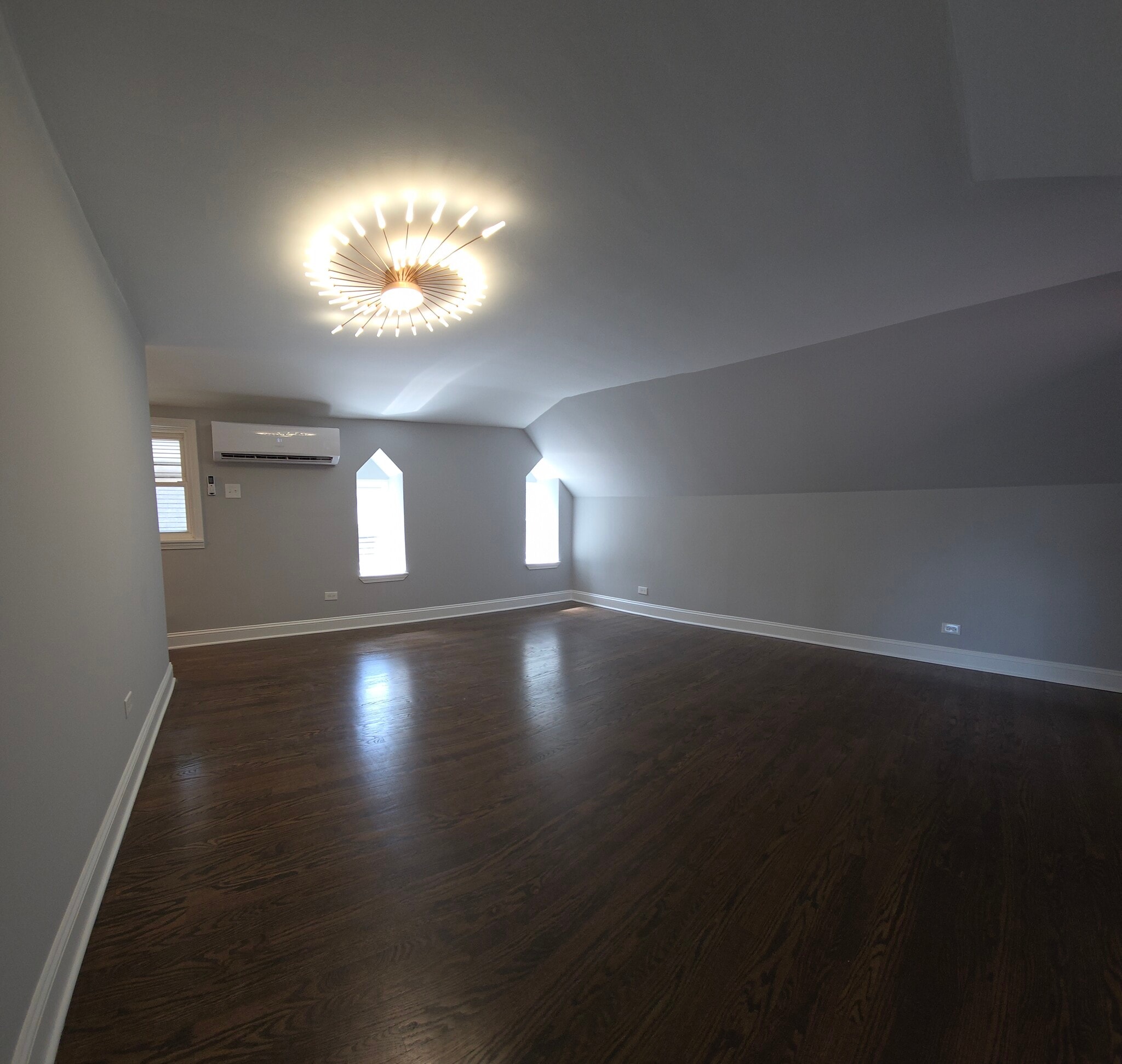 Very large master bedroom with full bathroom. Extra closet space + 10x10 walking closet/nursery room - 2103 S 20th Ave