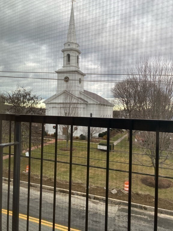 Building Photo - 16 Columbian St