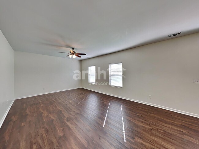 Building Photo - 601 Scotland Dr