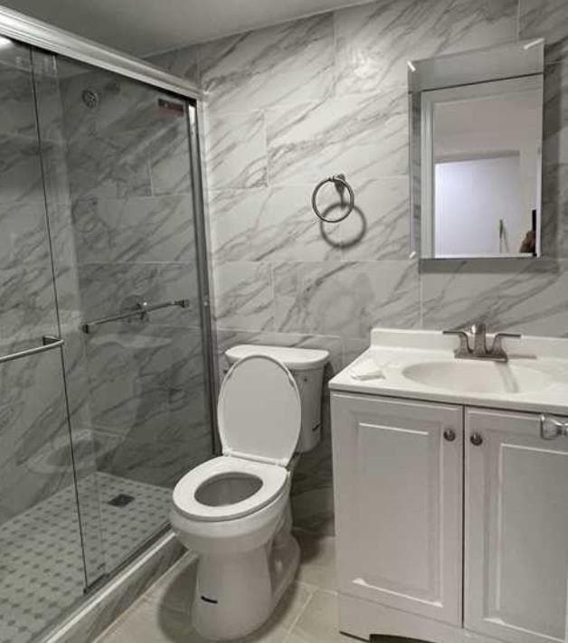 Building Photo - 315 21st St