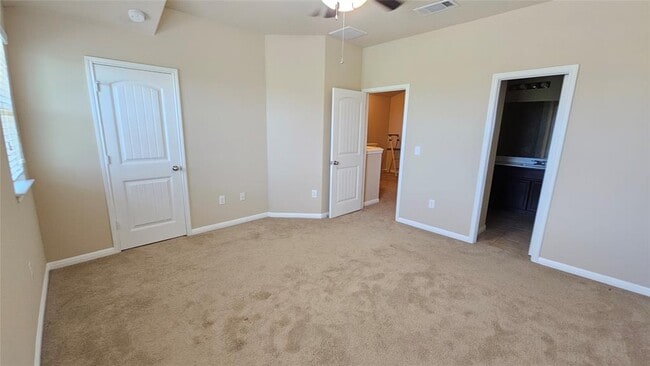 Building Photo - 617 Katmai Cir