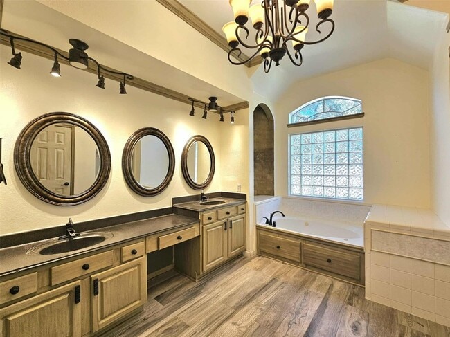 Building Photo - 3214 E Cedar Hollow Dr