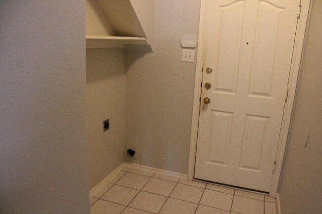 Building Photo - 3623 Rodale Way