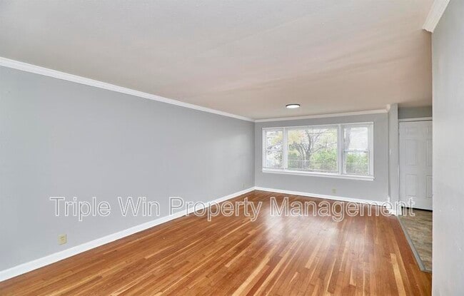 Building Photo - 10128 Ashbrook Dr