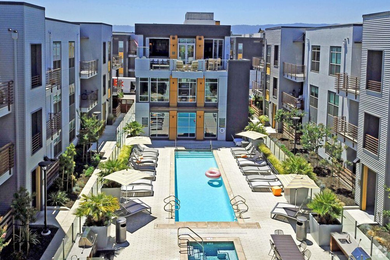 Building Photo - 3645 Haven Ave
