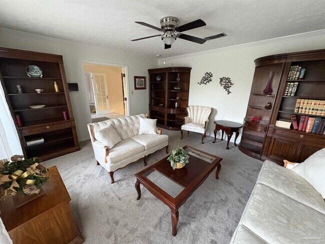 Building Photo - 8755 Thunderbird Dr