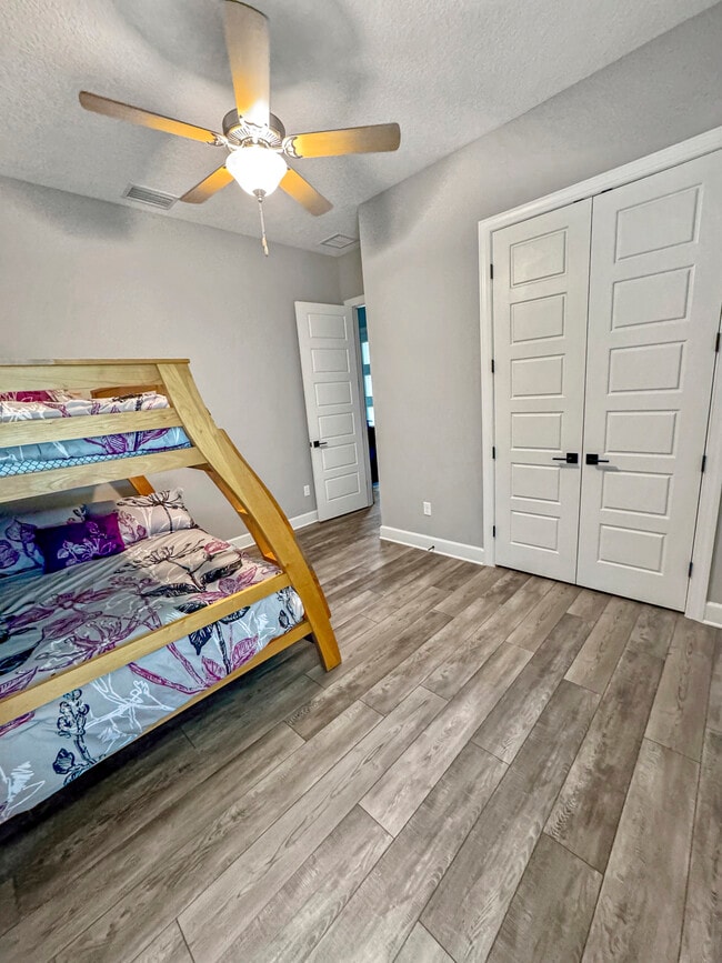 Building Photo - 179 Sparrow Crk Dr