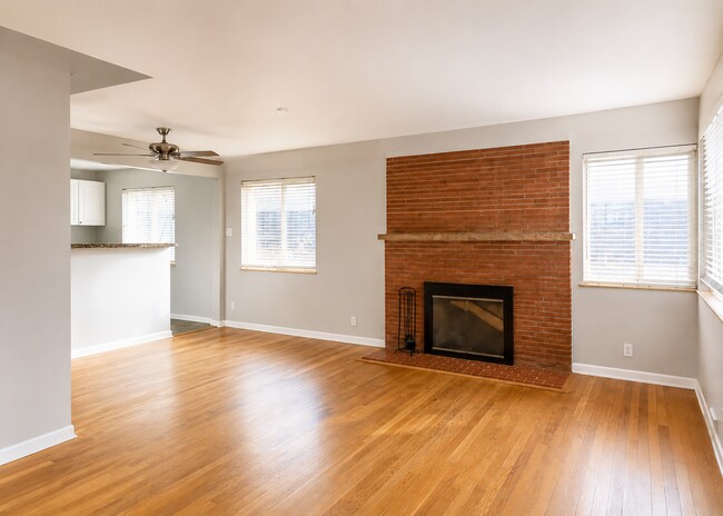 Building Photo - Denver Home Near Observatory Park, DU & Cherry Creek, Cozy Fireplace, & Finished Basement!