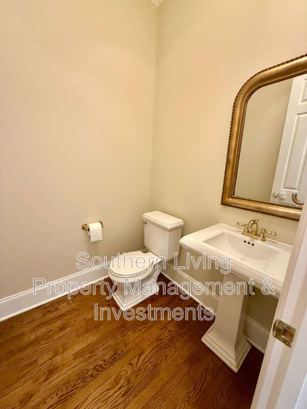 Building Photo - 1806 Asbury Hall Ct