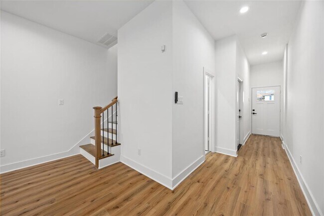 Building Photo - 7719 Orebo St