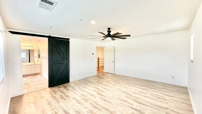 Building Photo - Beautiful Two-Story Home in the Newer Community of Horse Creek Ridge in Fallbrook!