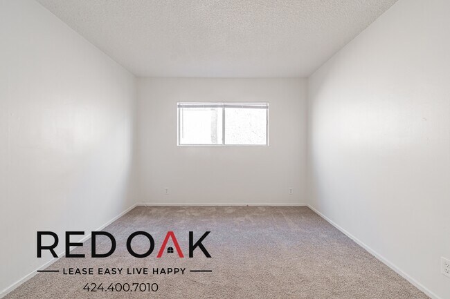Building Photo - 8337 Cedros Ave
