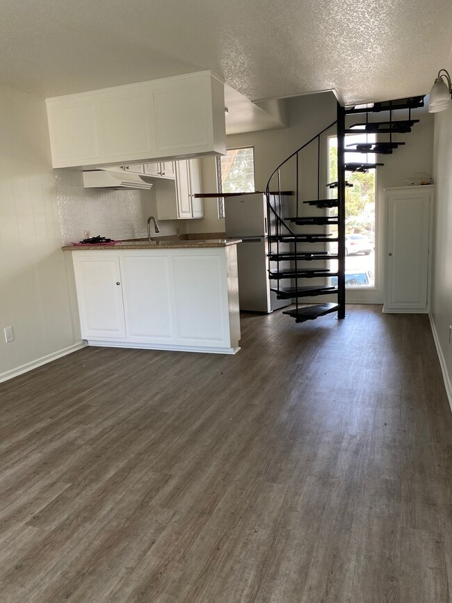 engineered hardwood floors - 405 N Broadway