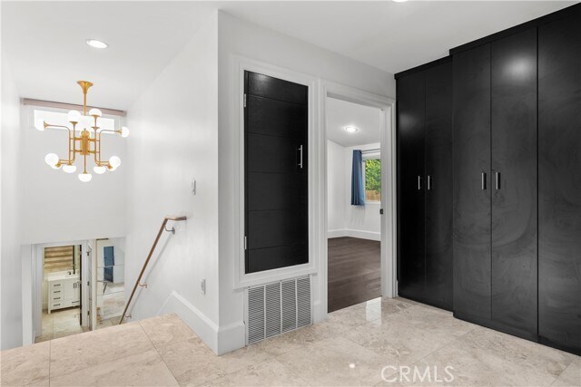 Building Photo - 16544 Park Ln Dr