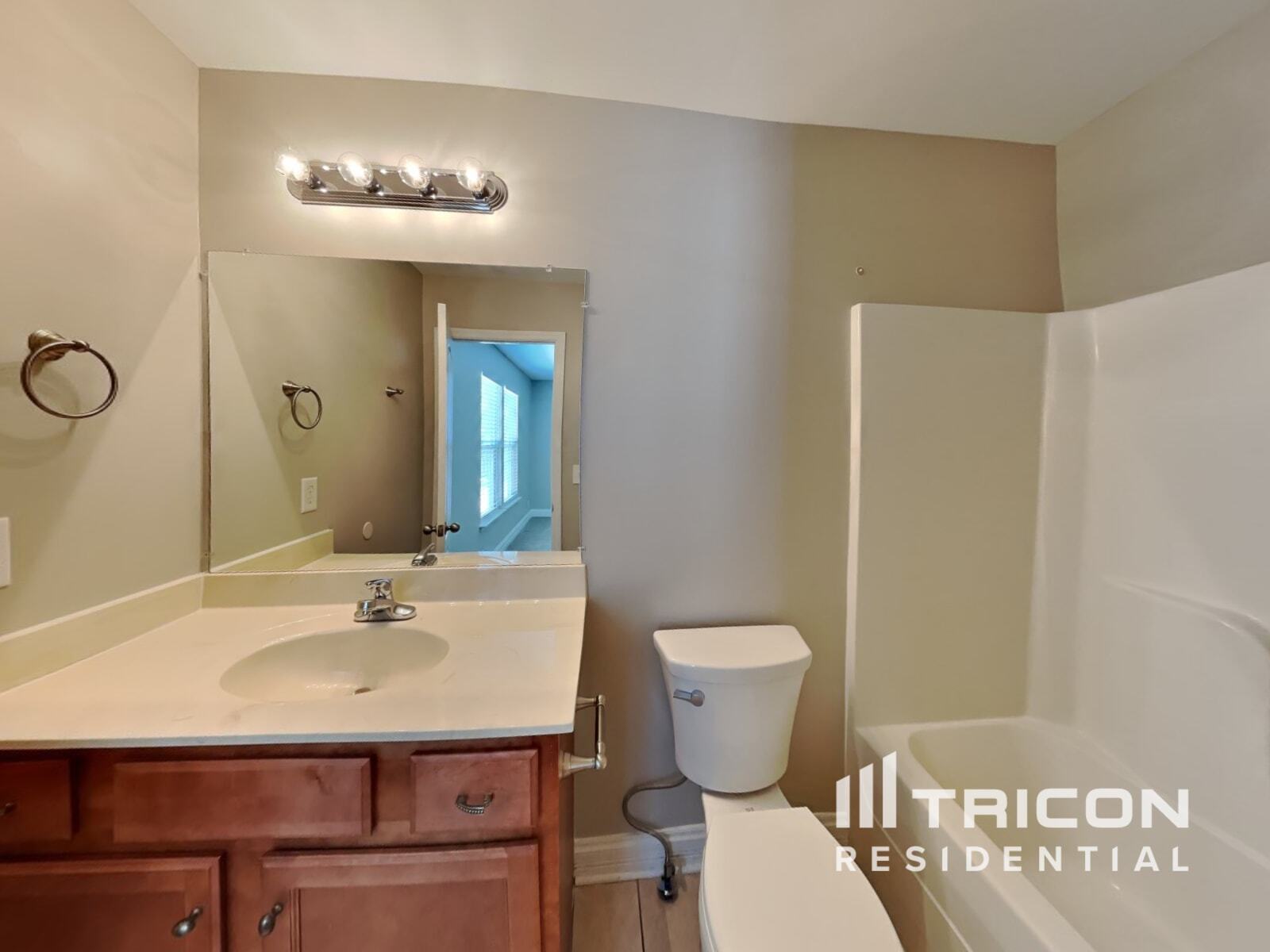 Building Photo - 4212 Aurora Cir