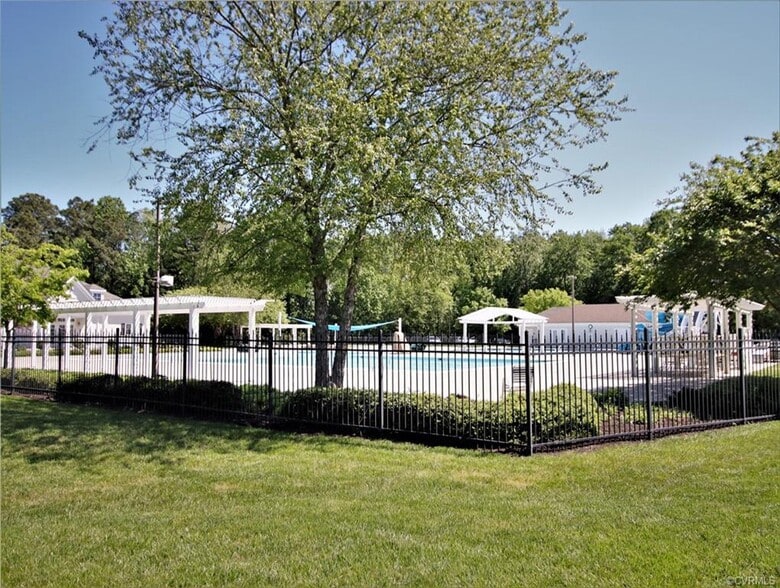 Building Photo - 4706 Twin Hickory Lake Dr