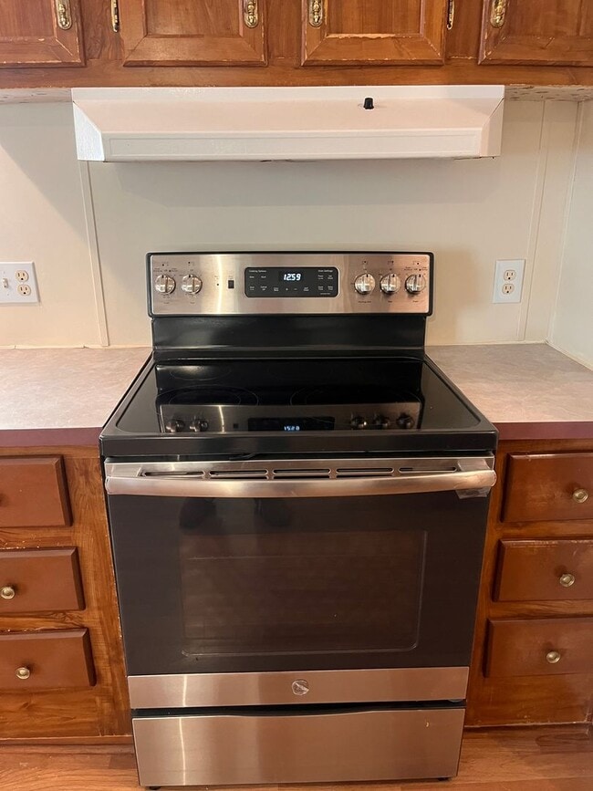 Building Photo - Home in south Lowndes County