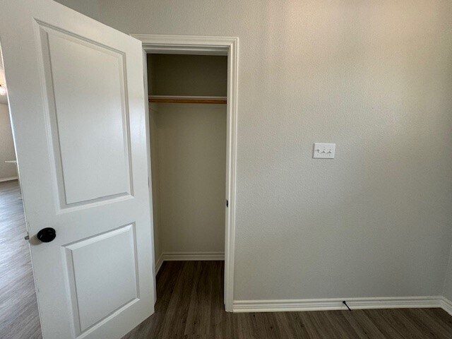 Building Photo - 2619 Wasilla Dr