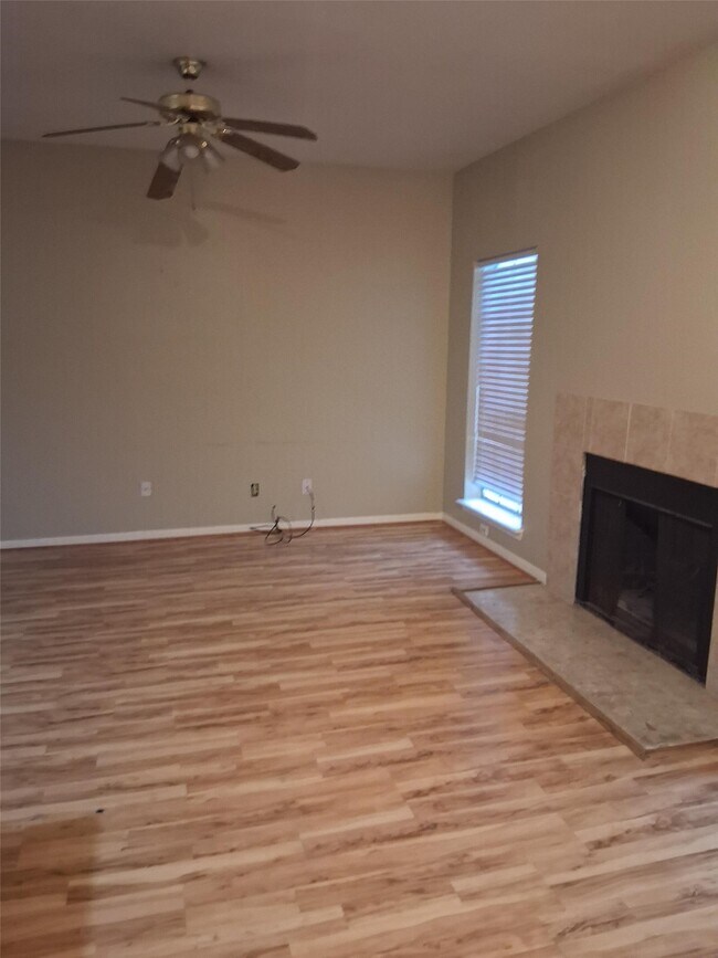 Building Photo - 7364 Regency Square Ct