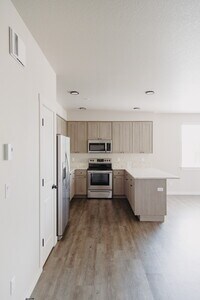 Building Photo - Sunlight Estates