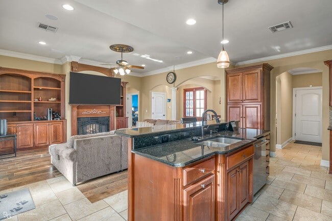 Building Photo - 4425 Ellis Ct