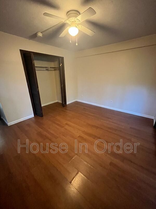 Building Photo - 1160 W Blue Ridge Rd