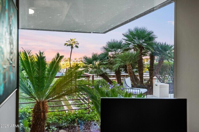 Building Photo - 7167 E Rancho Vista Dr